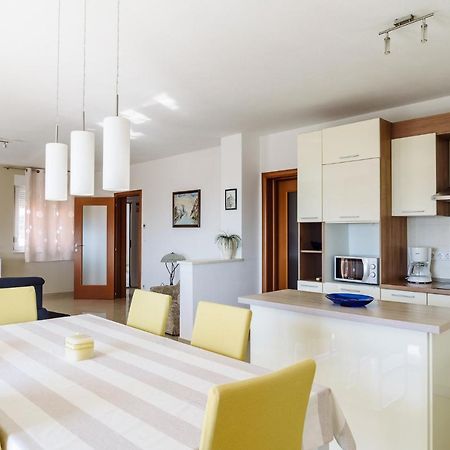 Apartman Niko Kaštela Esterno foto