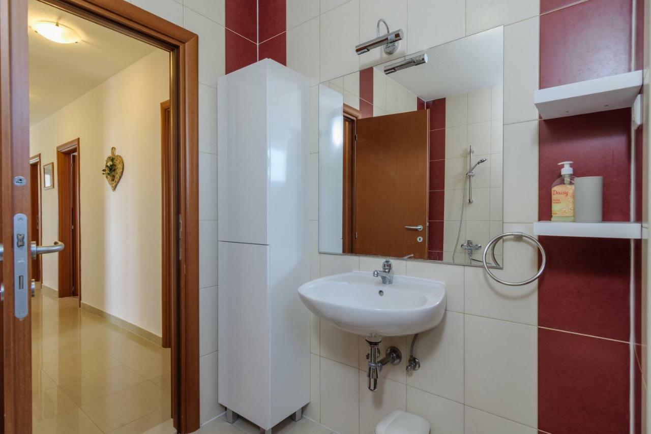 Apartman Niko Kaštela Esterno foto